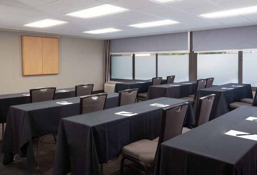 Doubletree By Hilton Hotel Cleveland Downtown   Lakeside