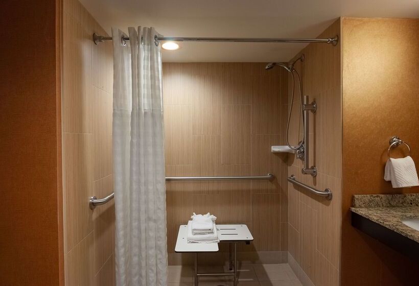 Doubletree By Hilton Hotel Cleveland Downtown   Lakeside