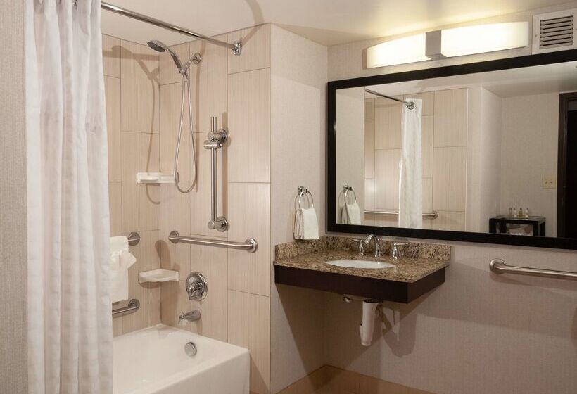 Doubletree By Hilton Hotel Cleveland Downtown   Lakeside