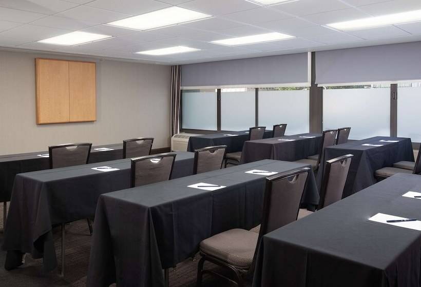 Doubletree By Hilton Hotel Cleveland Downtown   Lakeside