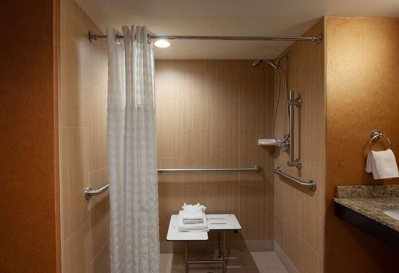 Doubletree By Hilton Hotel Cleveland Downtown   Lakeside