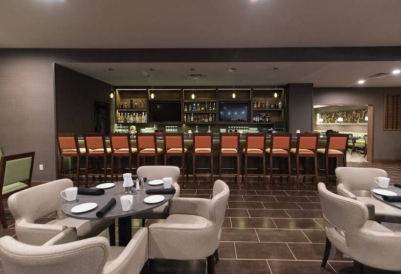 호텔 Wyndham Garden Westlake