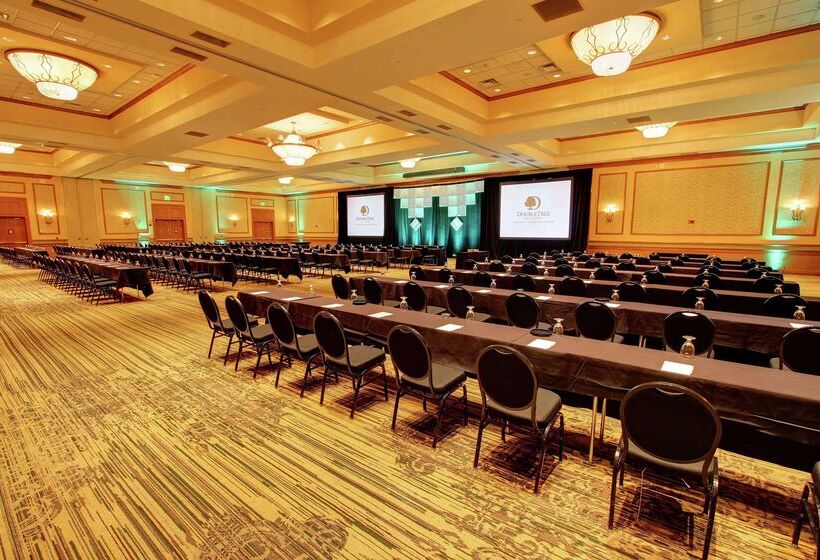 בית מלון כפרי Doubletree By Hilton Denver Central Park