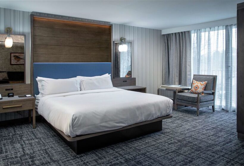 فندق Doubletree By Hilton Hot Springs