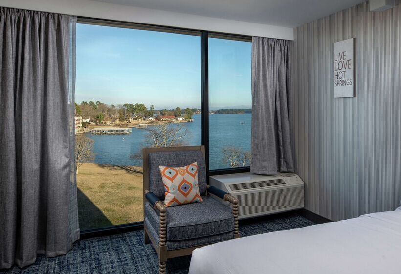 فندق Doubletree By Hilton Hot Springs