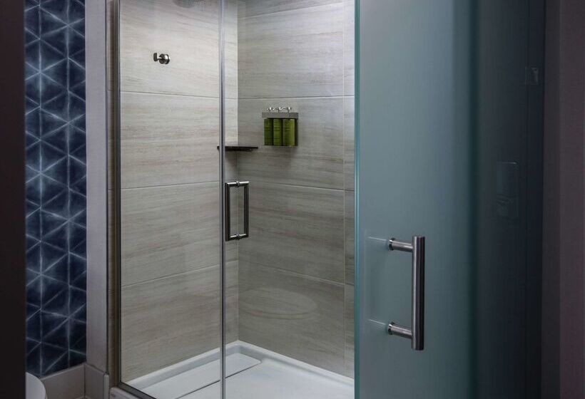 فندق Doubletree By Hilton Hot Springs