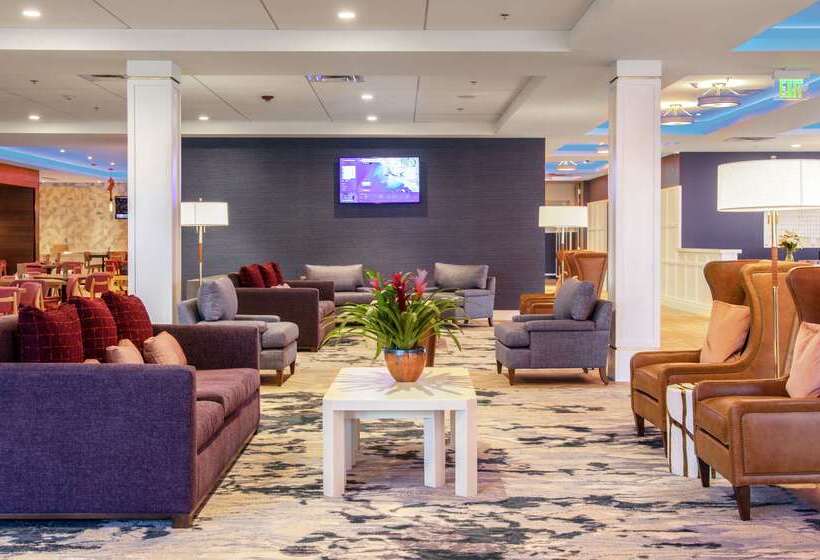 فندق Doubletree By Hilton Hot Springs