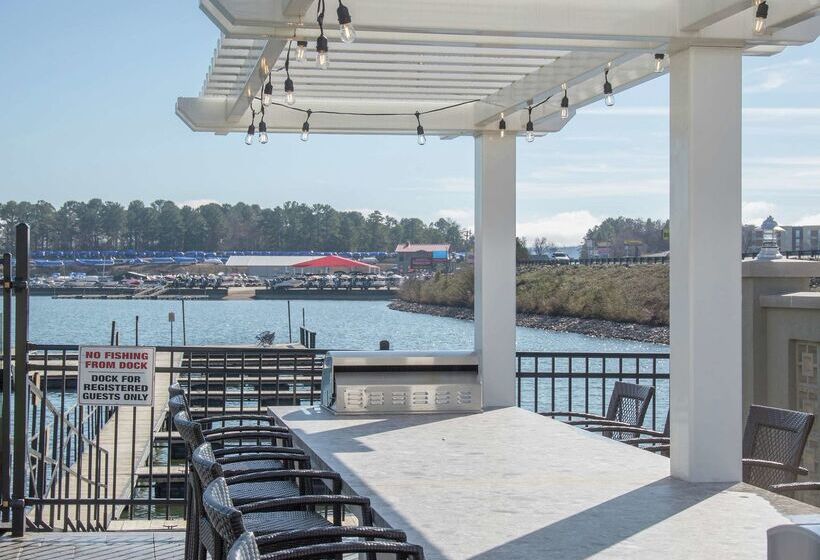 فندق Doubletree By Hilton Hot Springs