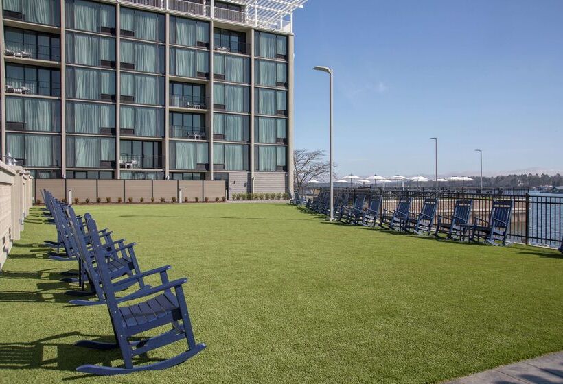 فندق Doubletree By Hilton Hot Springs