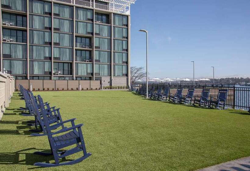 فندق Doubletree By Hilton Hot Springs