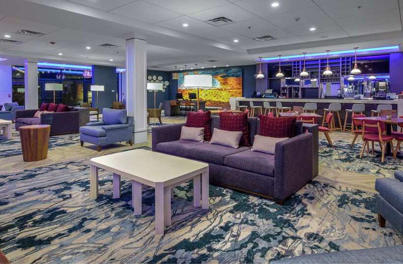 فندق Doubletree By Hilton Hot Springs