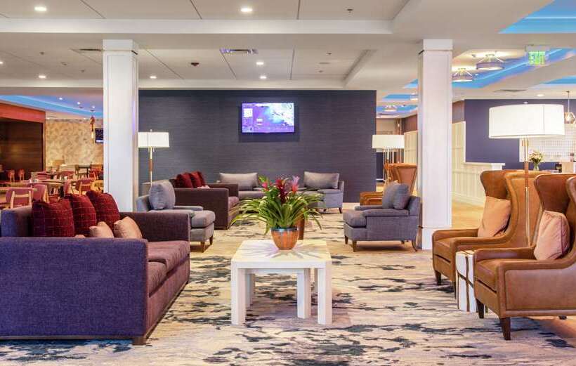 فندق Doubletree By Hilton Hot Springs