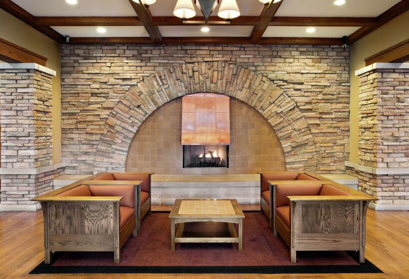 فندق Doubletree By Hilton  Libertyville  Mundelein