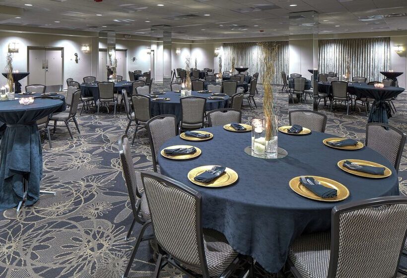 호텔 Doubletree By Hilton Madison Downtown