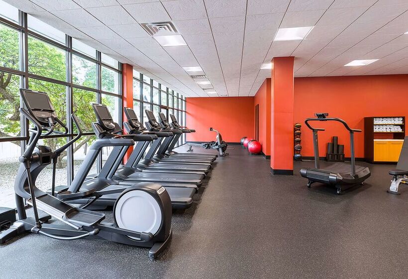 호텔 Doubletree By Hilton Madison Downtown