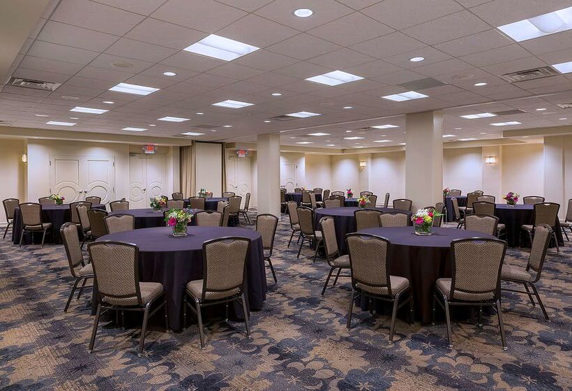 호텔 Doubletree By Hilton Madison Downtown