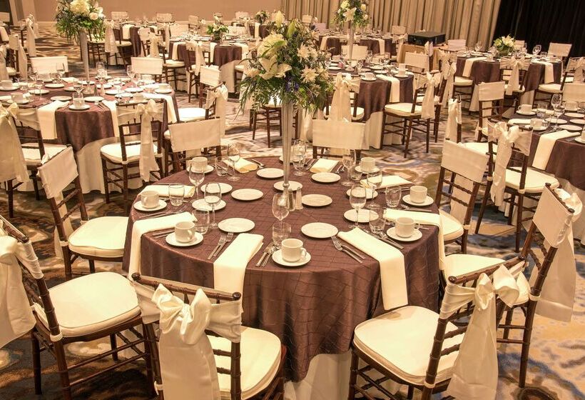 هتل Doubletree By Hilton Manchester Downtown