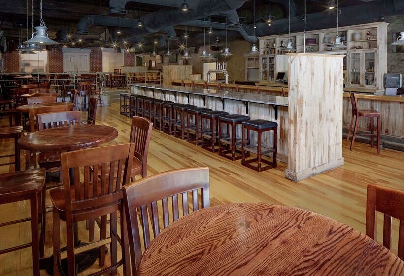 هتل Doubletree By Hilton Manchester Downtown