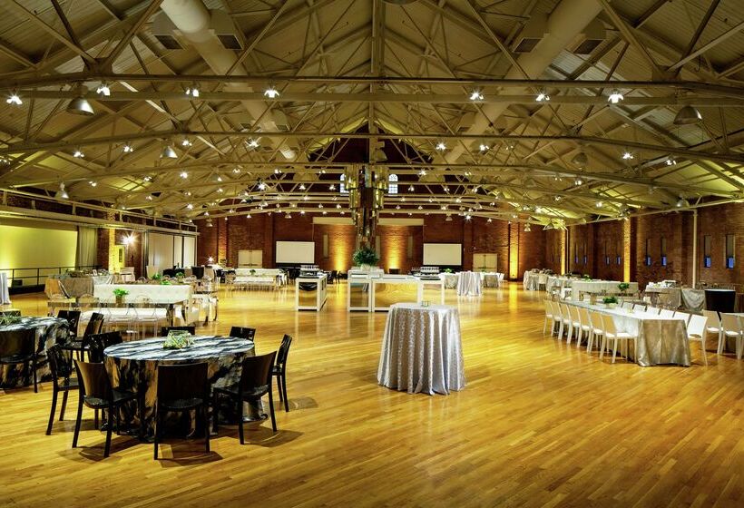 فندق Doubletree By Hilton Manchester Downtown