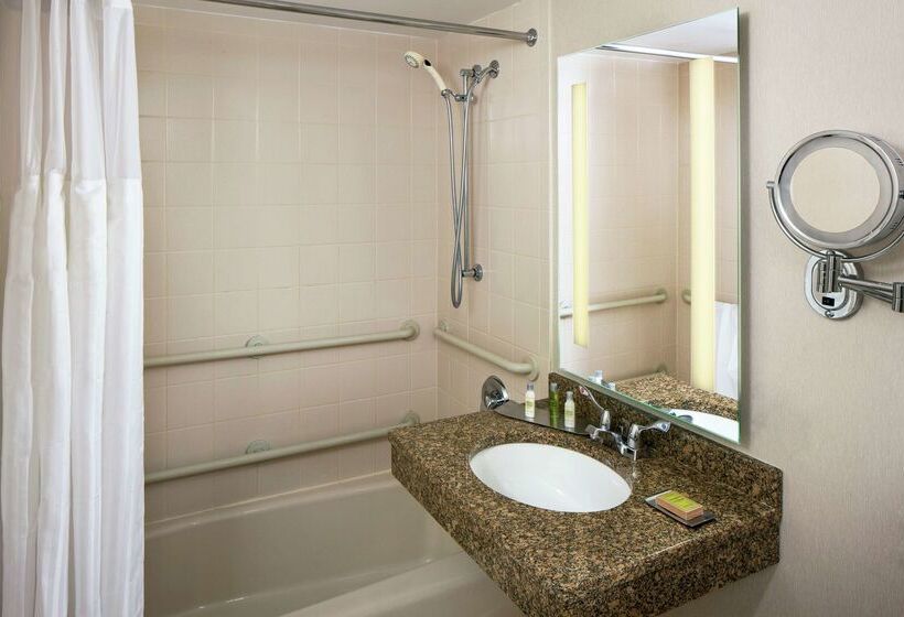 فندق Doubletree By Hilton Manchester Downtown