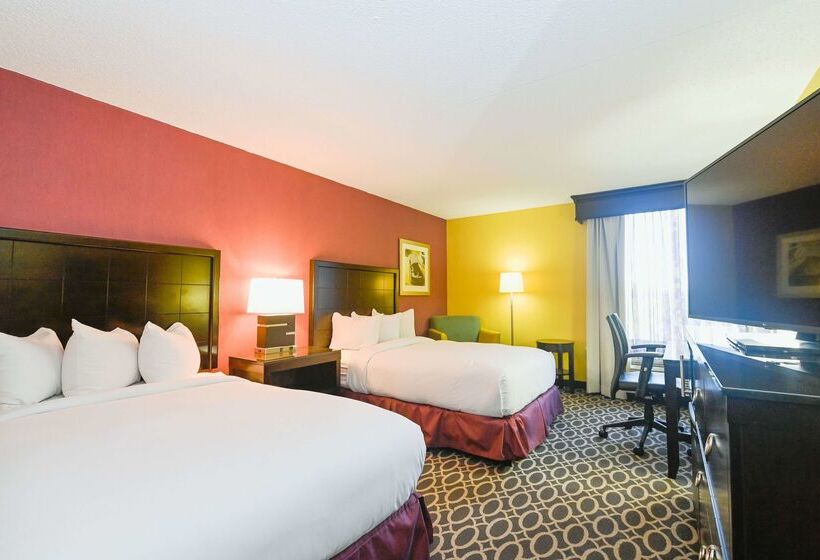 هتل Doubletree By Hilton Richmond Midlothian