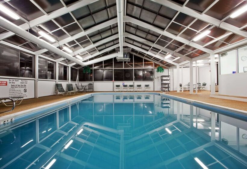 هتل Doubletree By Hilton Richmond Midlothian