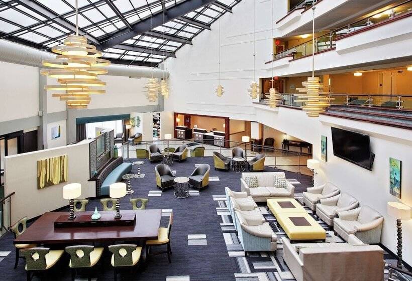 هتل Doubletree By Hilton Richmond Midlothian