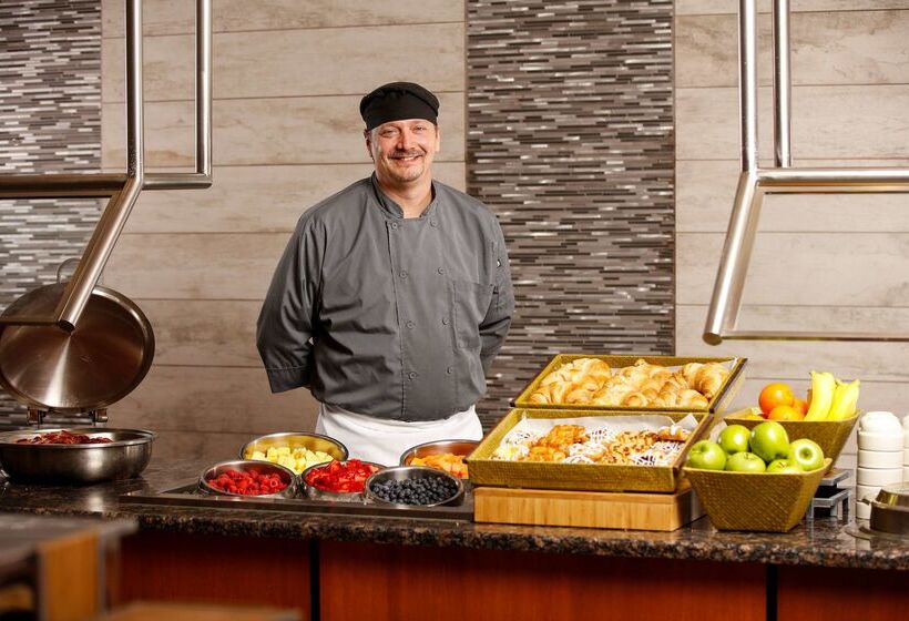 Отель Doubletree By Hilton Rochester