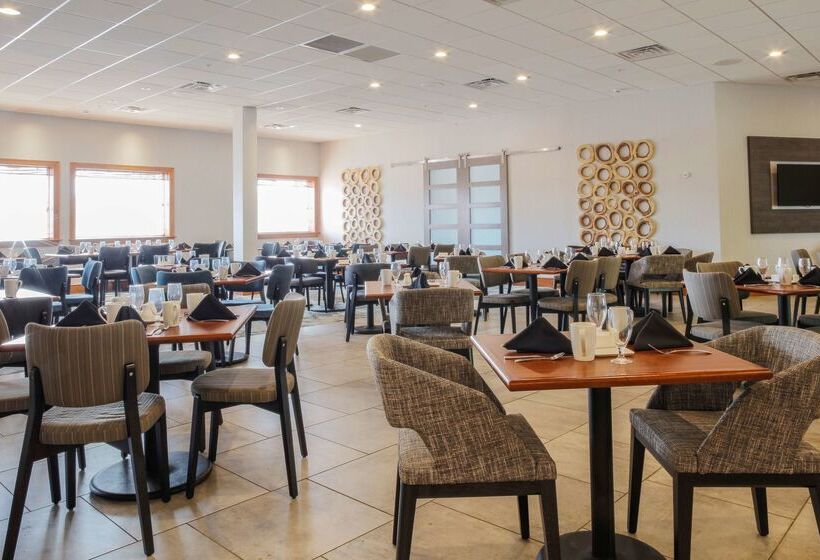 Отель Doubletree By Hilton Rochester