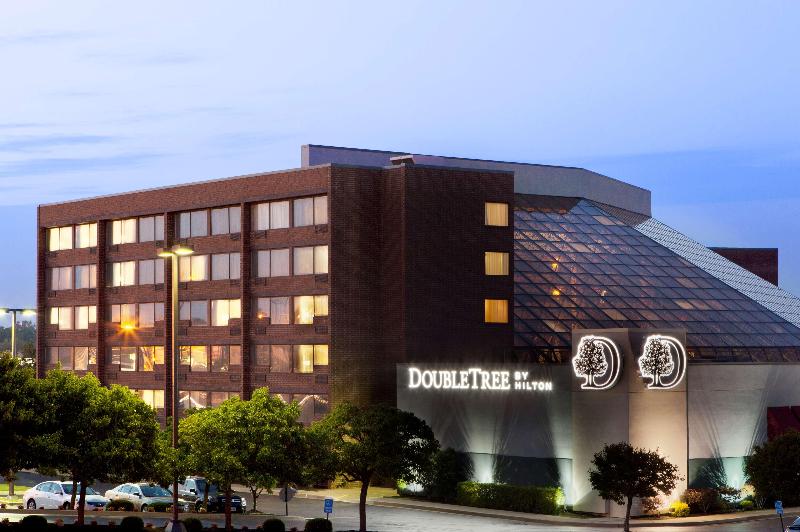 Отель Doubletree By Hilton Rochester