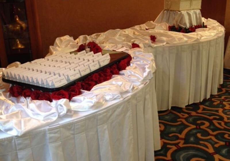 هتل Doubletree By Hilton Rochester