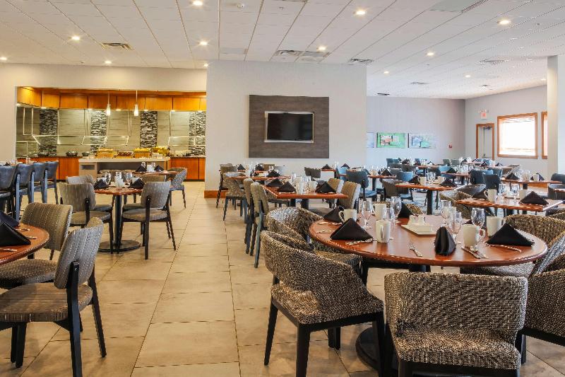 Отель Doubletree By Hilton Rochester