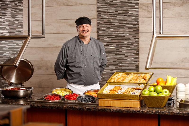 Отель Doubletree By Hilton Rochester