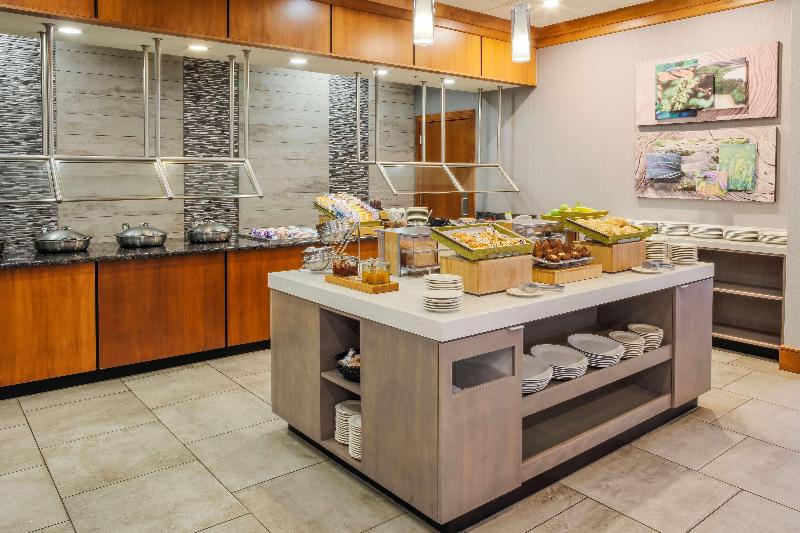 هتل Doubletree By Hilton Rochester