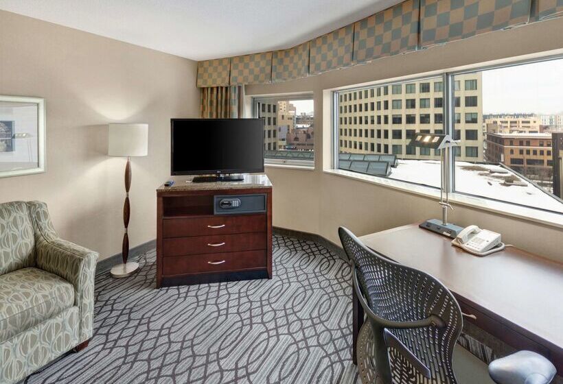 Doubletree By Hilton Hotel St. Paul Downtown