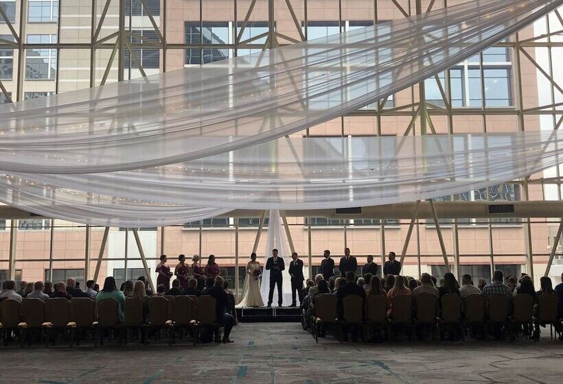 Doubletree By Hilton Hotel St. Paul Downtown