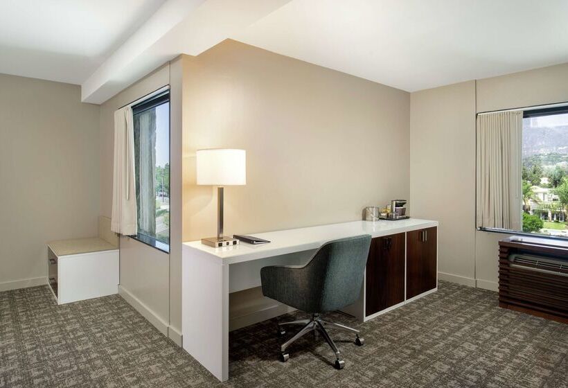 فندق Doubletree By Hilton Monrovia   Pasadena Area