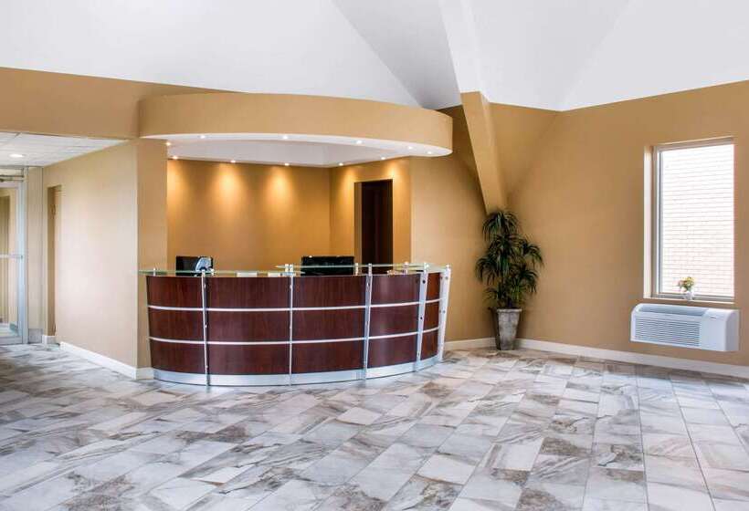 Отель Econo Lodge Inn And Suites