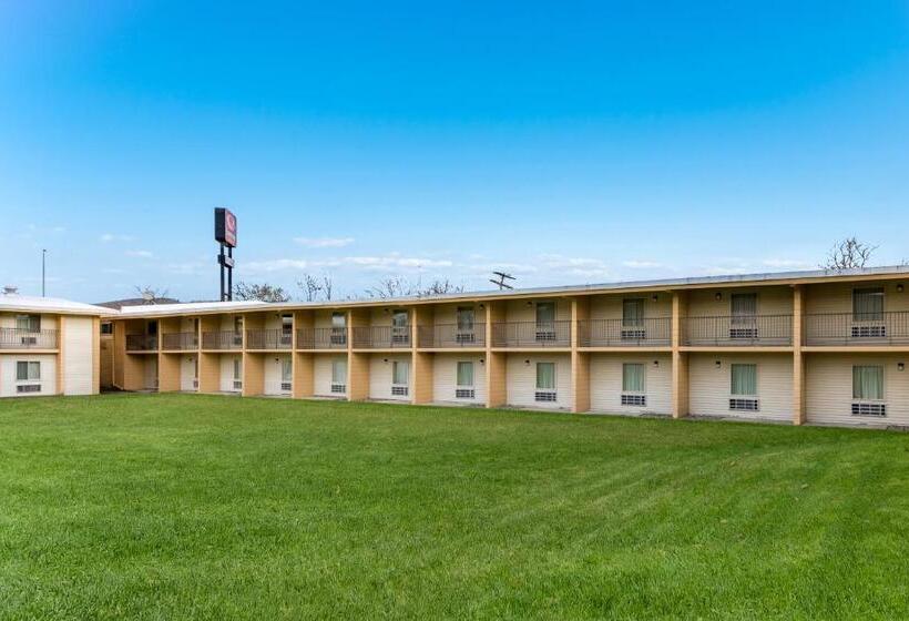 Отель Econo Lodge Inn And Suites