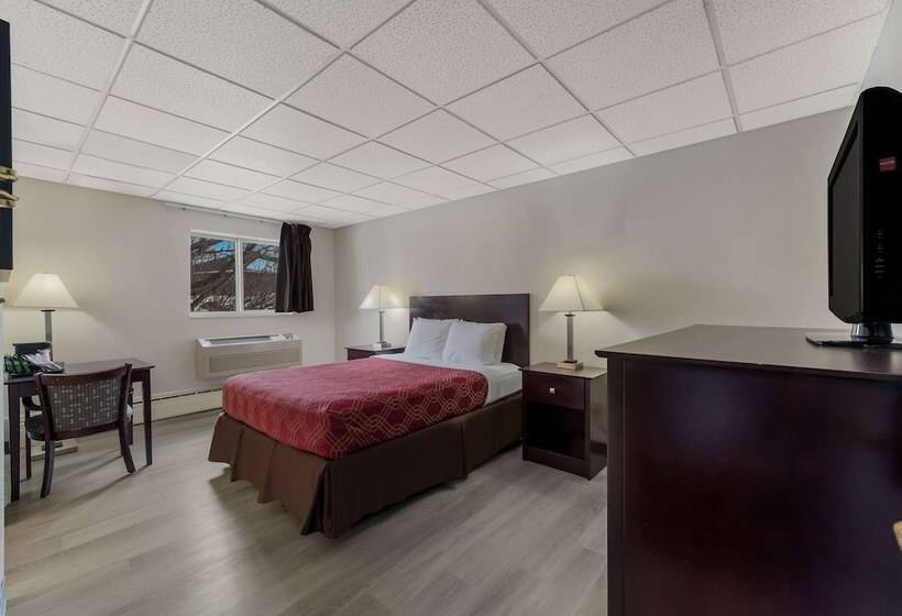 فندق Baymont By Wyndham Iron Mountain