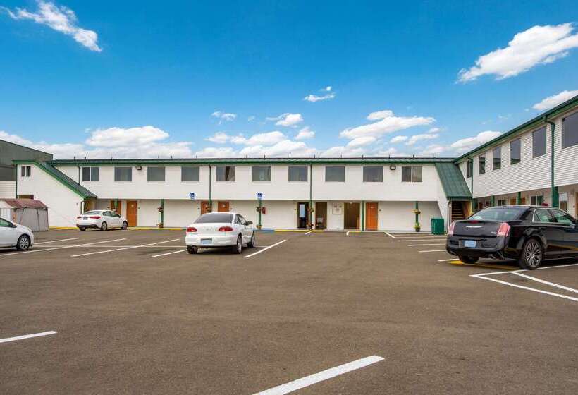 Отель Econo Lodge