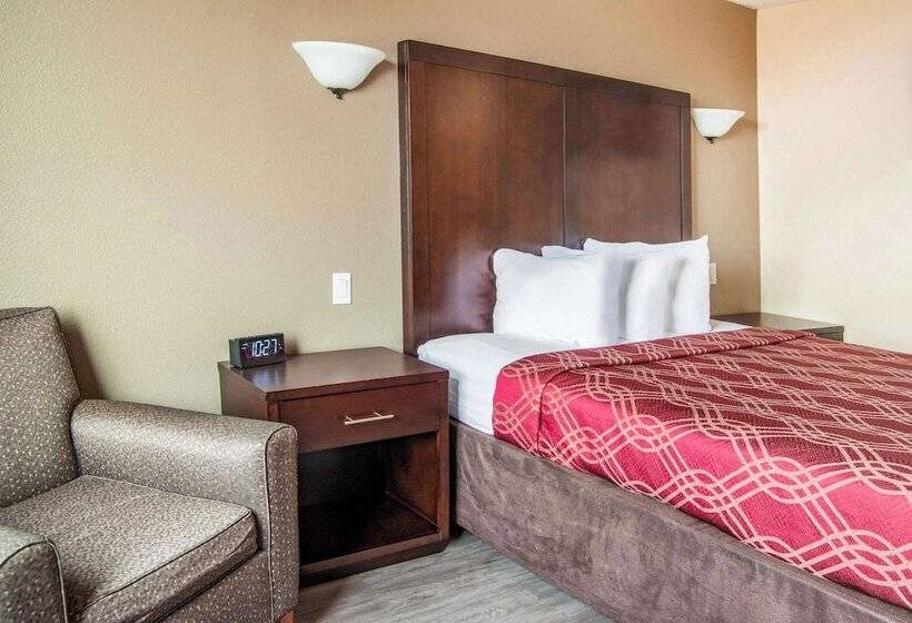 Отель Econo Lodge