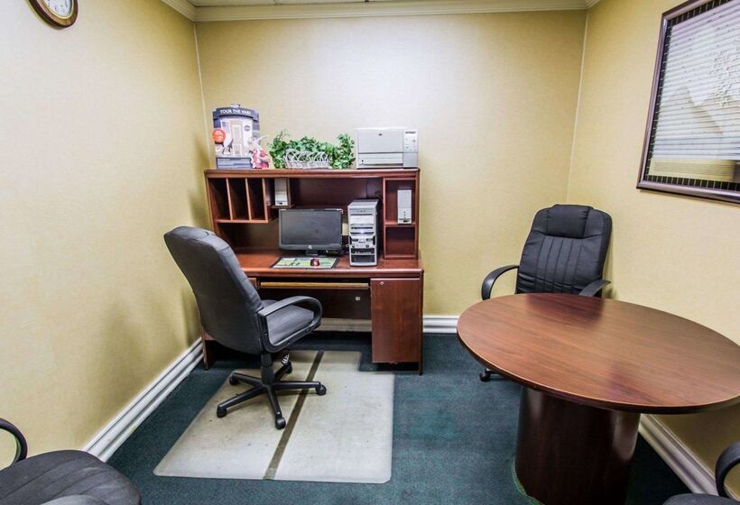 Island Hotel Of Space Coast