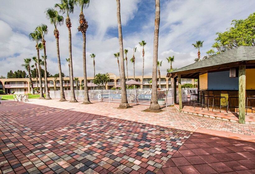 Island Hotel Of Space Coast