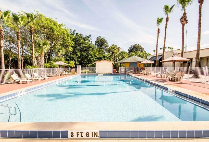 Island Hotel Of Space Coast