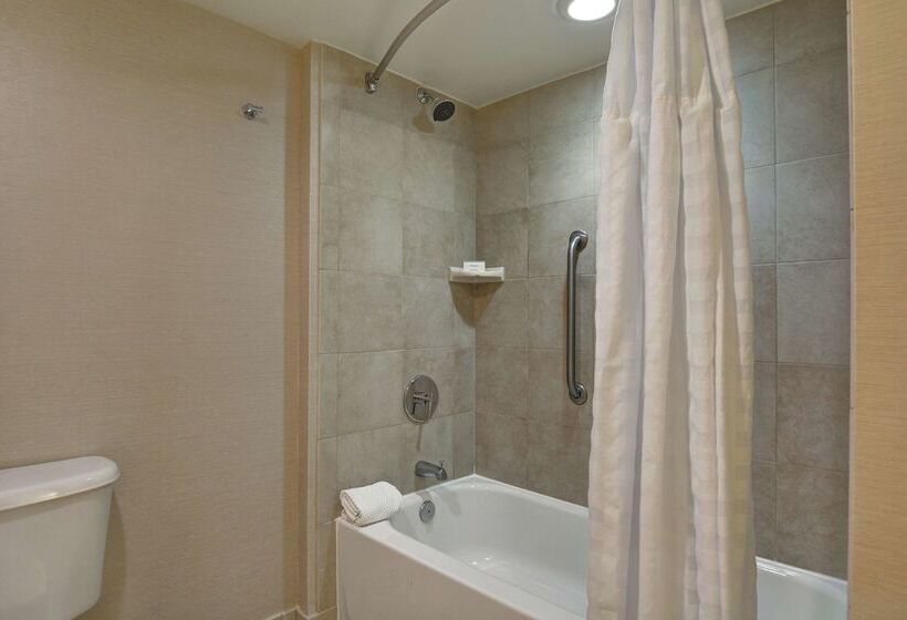 Embassy Suites Hotel Winston Salem