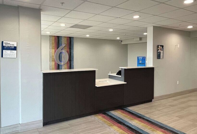 בית מלון כפרי Studio 6 Alvin, Tx