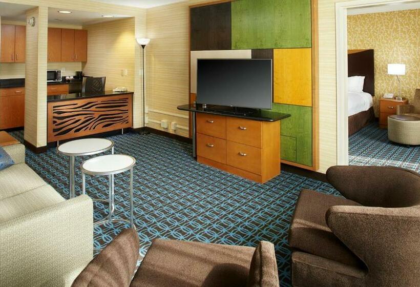 فندق Fairfield Inn & Suites By Marriott Cleveland Beachwood