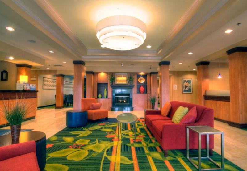 בית מלון כפרי Fairfield Inn & Suites Cookeville