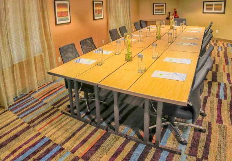 בית מלון כפרי Fairfield Inn And Suites By Marriott San Jose Airport